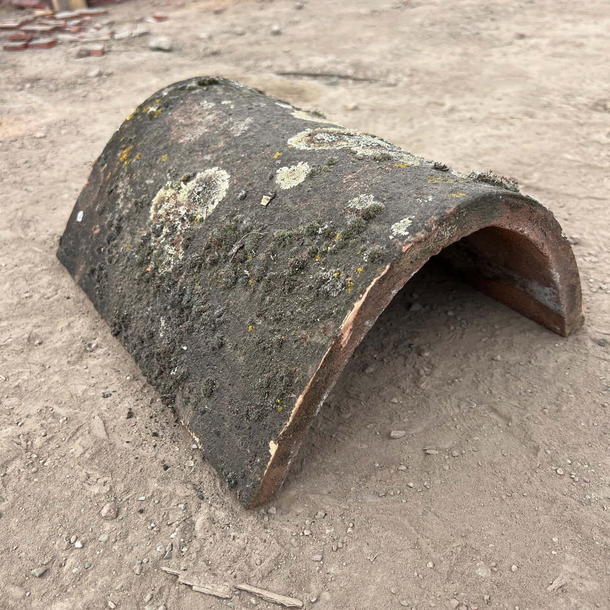 Reclaimed Weathered Hogback Clay Ridge Roof Tile