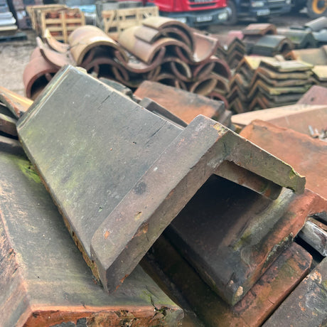 Reclaimed Weathered Red Terracotta Triangle Ridge Tile - Job Lot of 100 - Reclaimed Brick Company