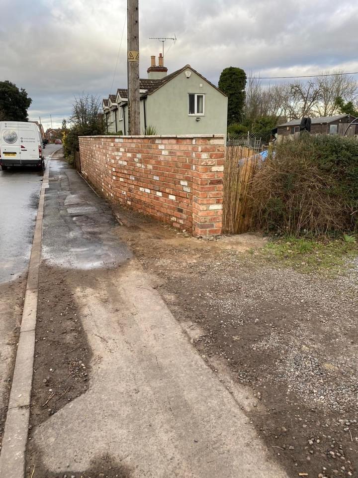 Reclaimed Wirecut Brick Wall, Nottingham, Nottinghamshire - Reclaimed Brick Company