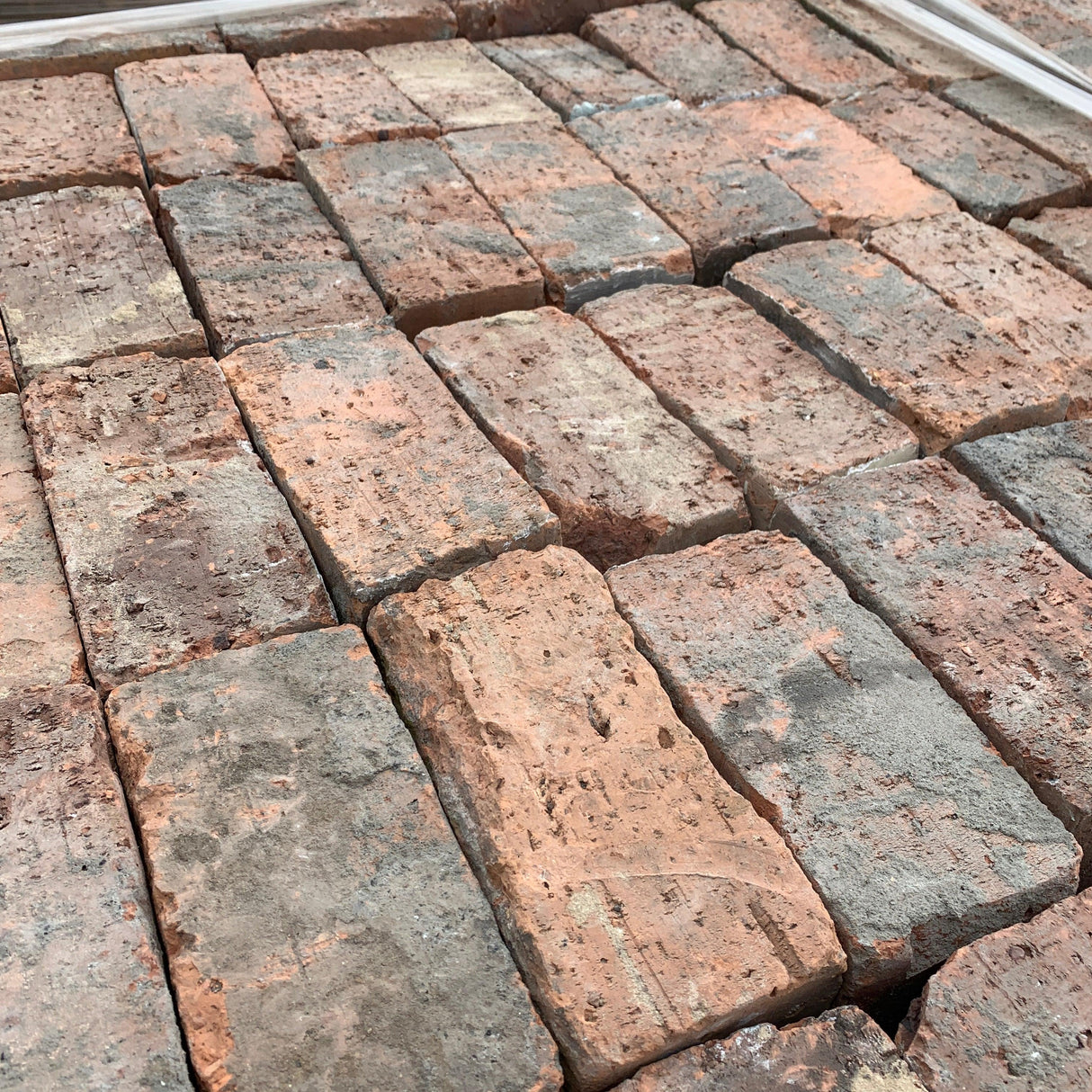 Reclaimed Wirecut Paving Bricks | Pack of 250 Bricks - Reclaimed Brick Company
