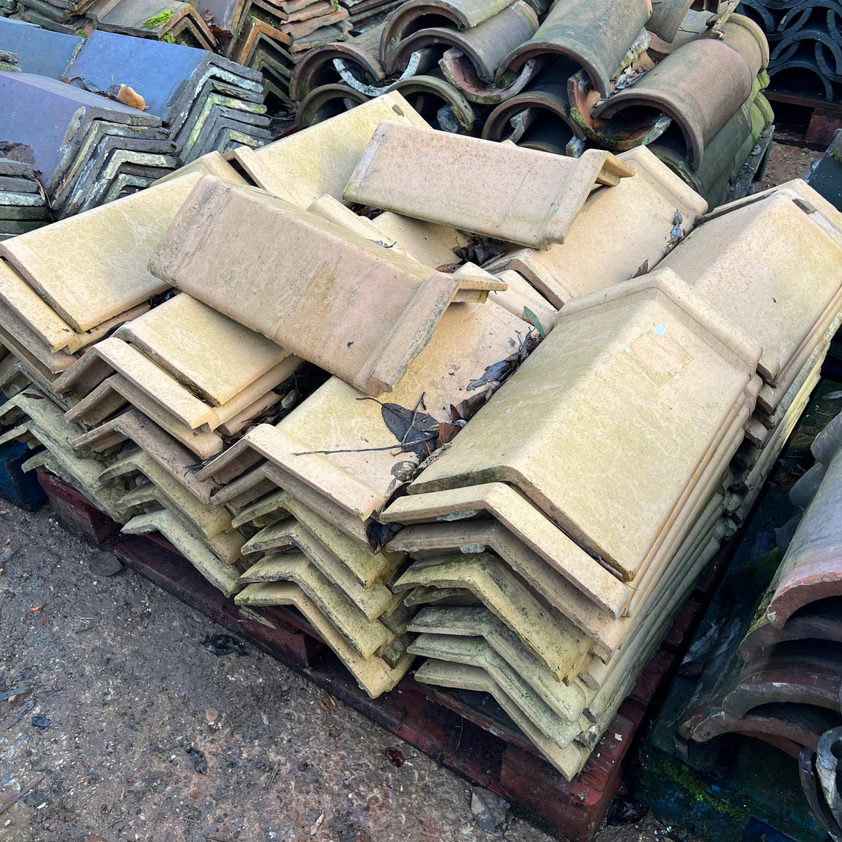 Reclaimed Yellow Buff Triangle Ridge Tile - Job Lot of 70 - Reclaimed Brick Company