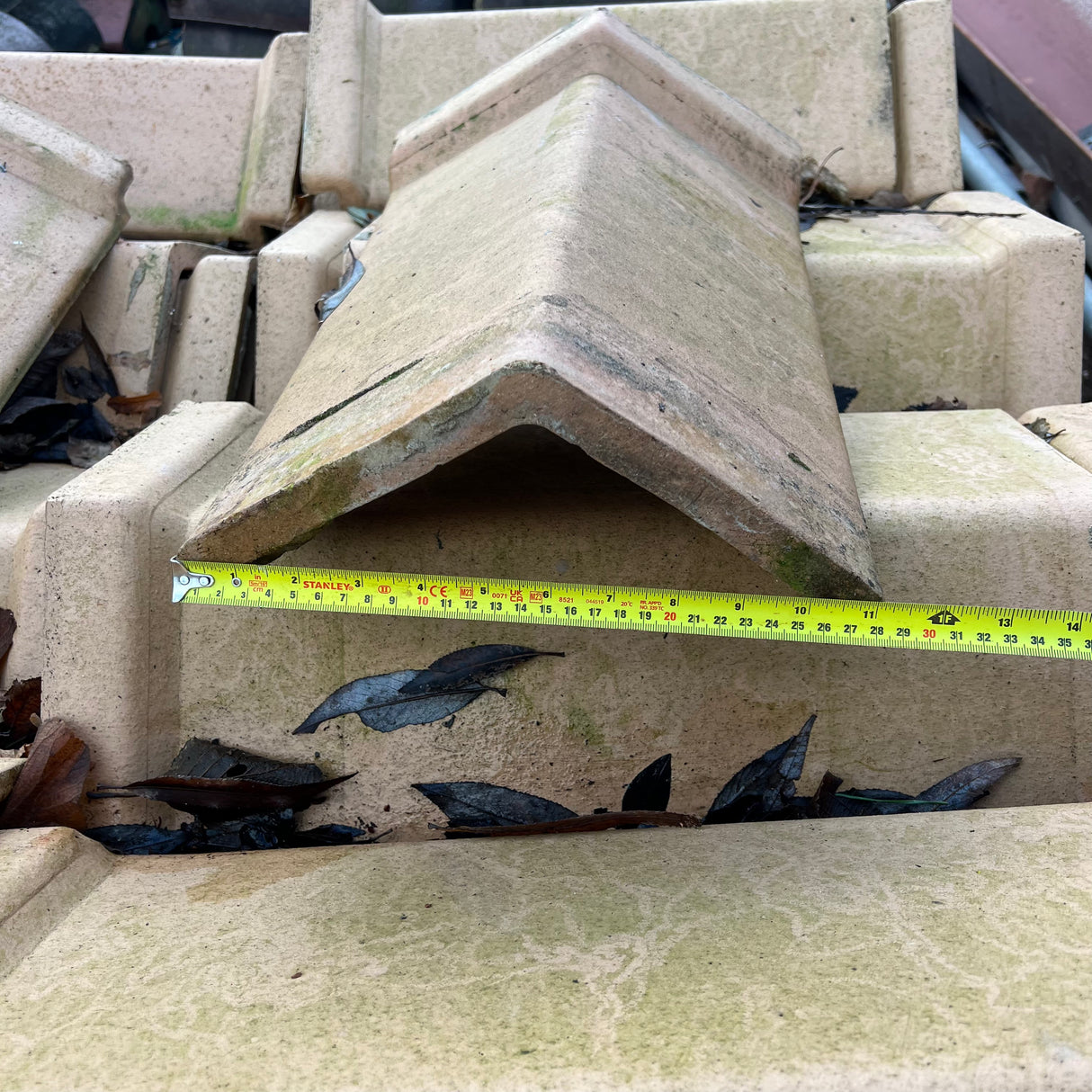 Reclaimed Yellow Buff Triangle Ridge Tile - Job Lot of 70 - Reclaimed Brick Company