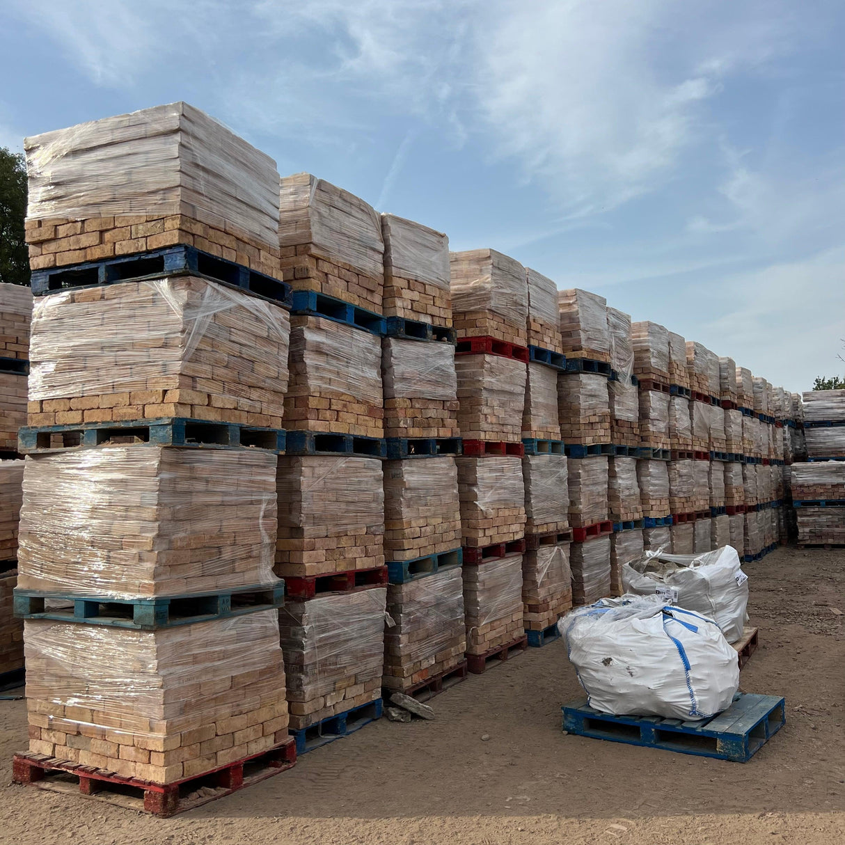 Reclaimed Yellow Clay Paving Bricks | Pack of 250 Bricks | Free Delivery - Reclaimed Brick Company