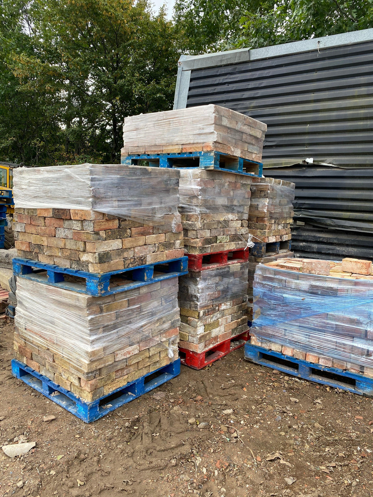 Reclaimed York Yellow Multi Clamp Bricks | Pack of 250 Bricks - Reclaimed Brick Company