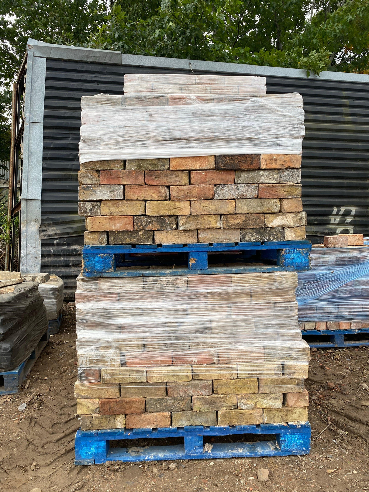 Reclaimed York Yellow Multi Clamp Bricks | Pack of 250 Bricks - Reclaimed Brick Company