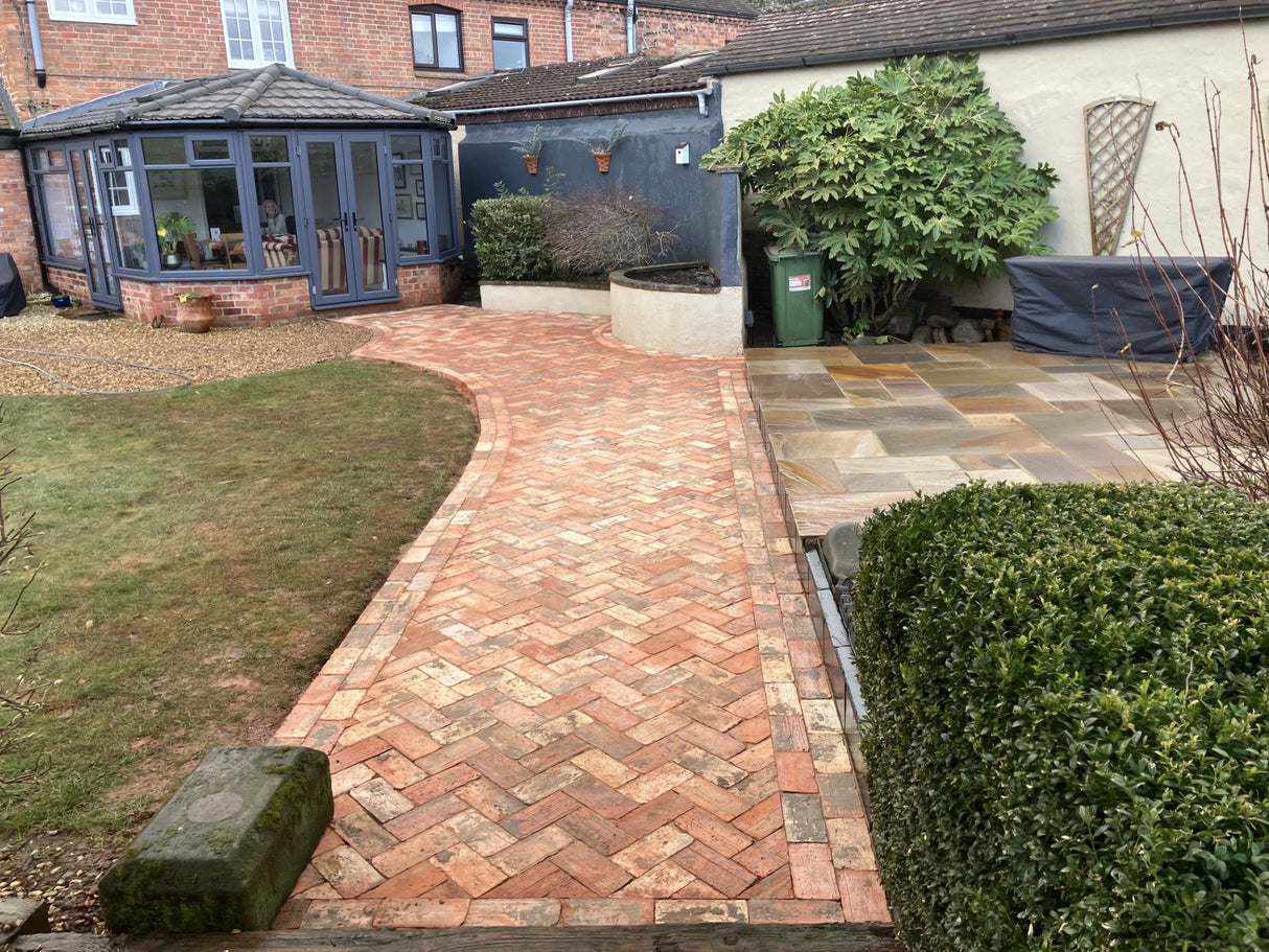 Reclaimed Clay Paving Bricks | Pack of 250 Bricks | Free Delivery