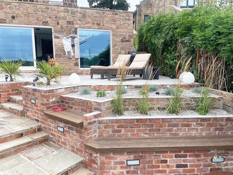 Stepped Garden Patio Area, Sheffield - Reclaimed Brick Company