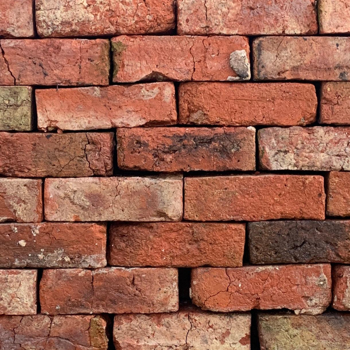 Tudor Handmade Wire Cut Reclaimed Bricks | Pack of 250 Bricks - Reclaimed Brick Company