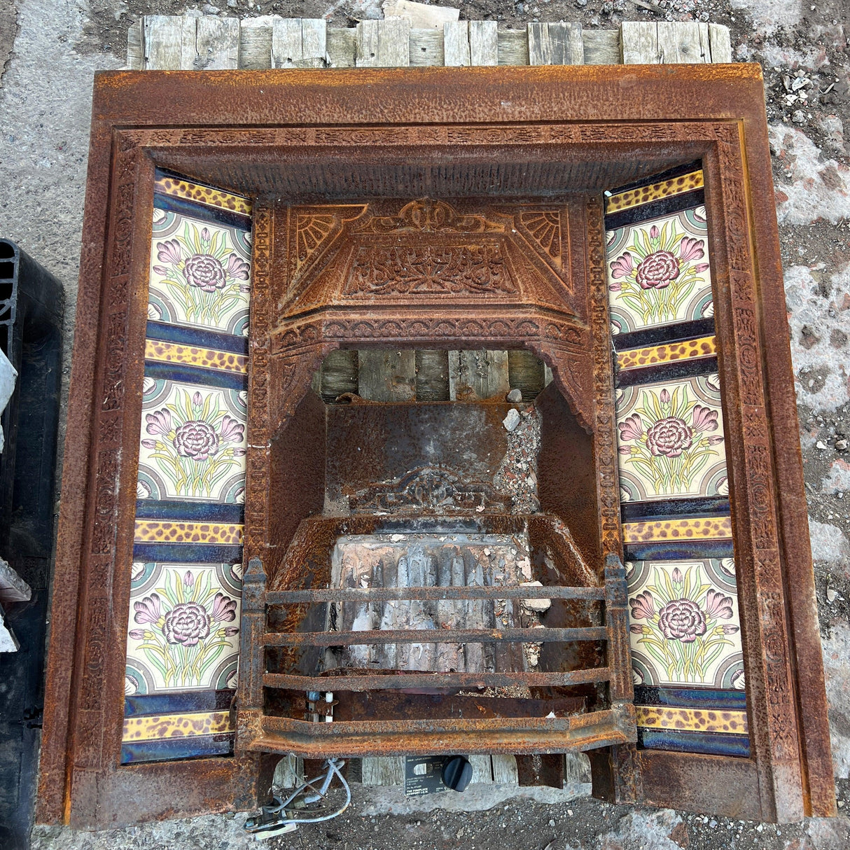 Victorian Cast Iron Fire Place