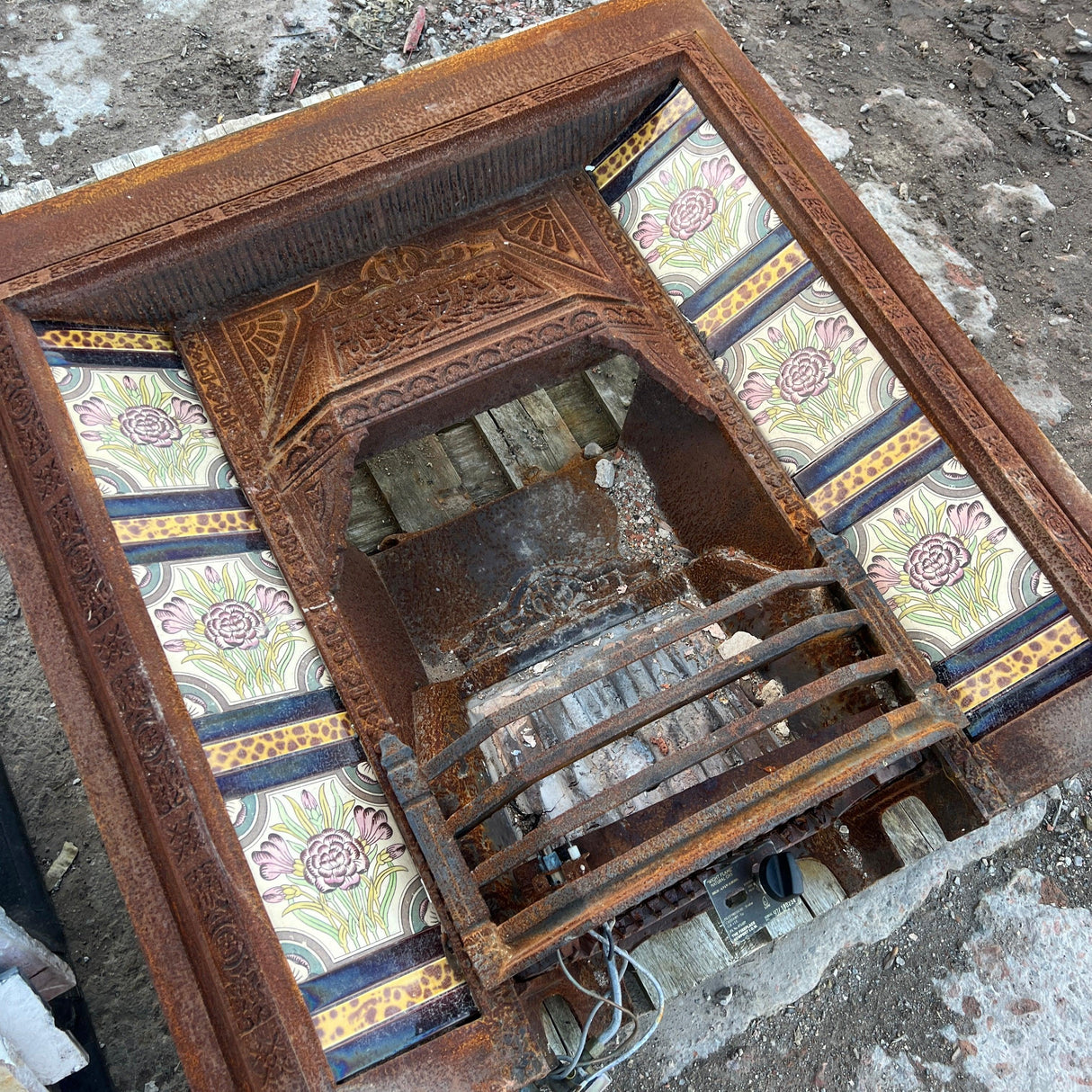 Victorian Cast Iron Fire Place
