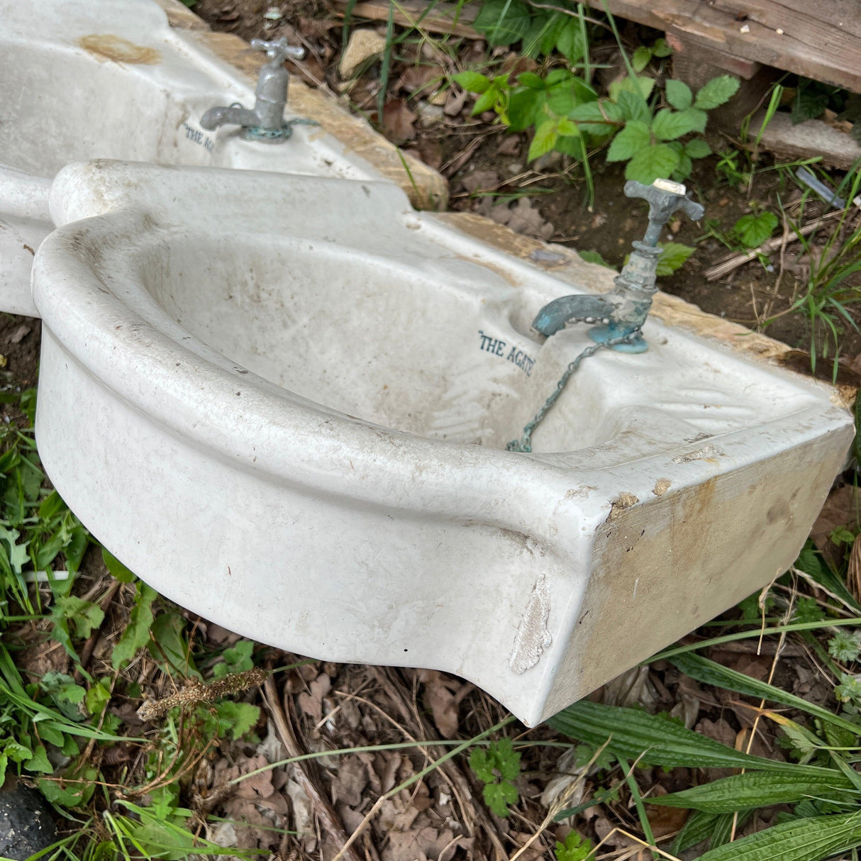 Vintage Triple Sink with Cold Water Taps - Reclaimed Brick Company