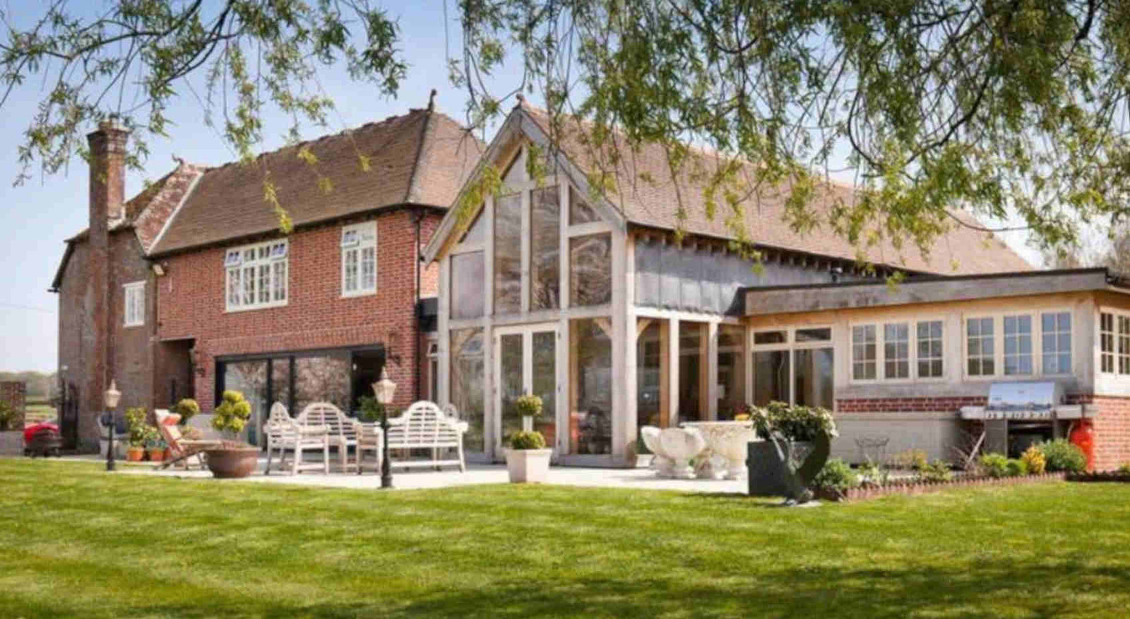 5 Ways to Transform Your Home & Garden with Reclaimed Materials