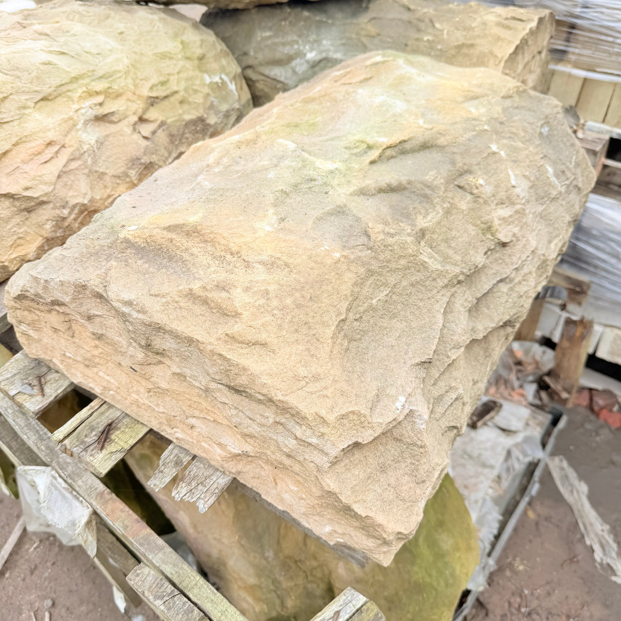 Half Round Stone Coping - 600mm Long