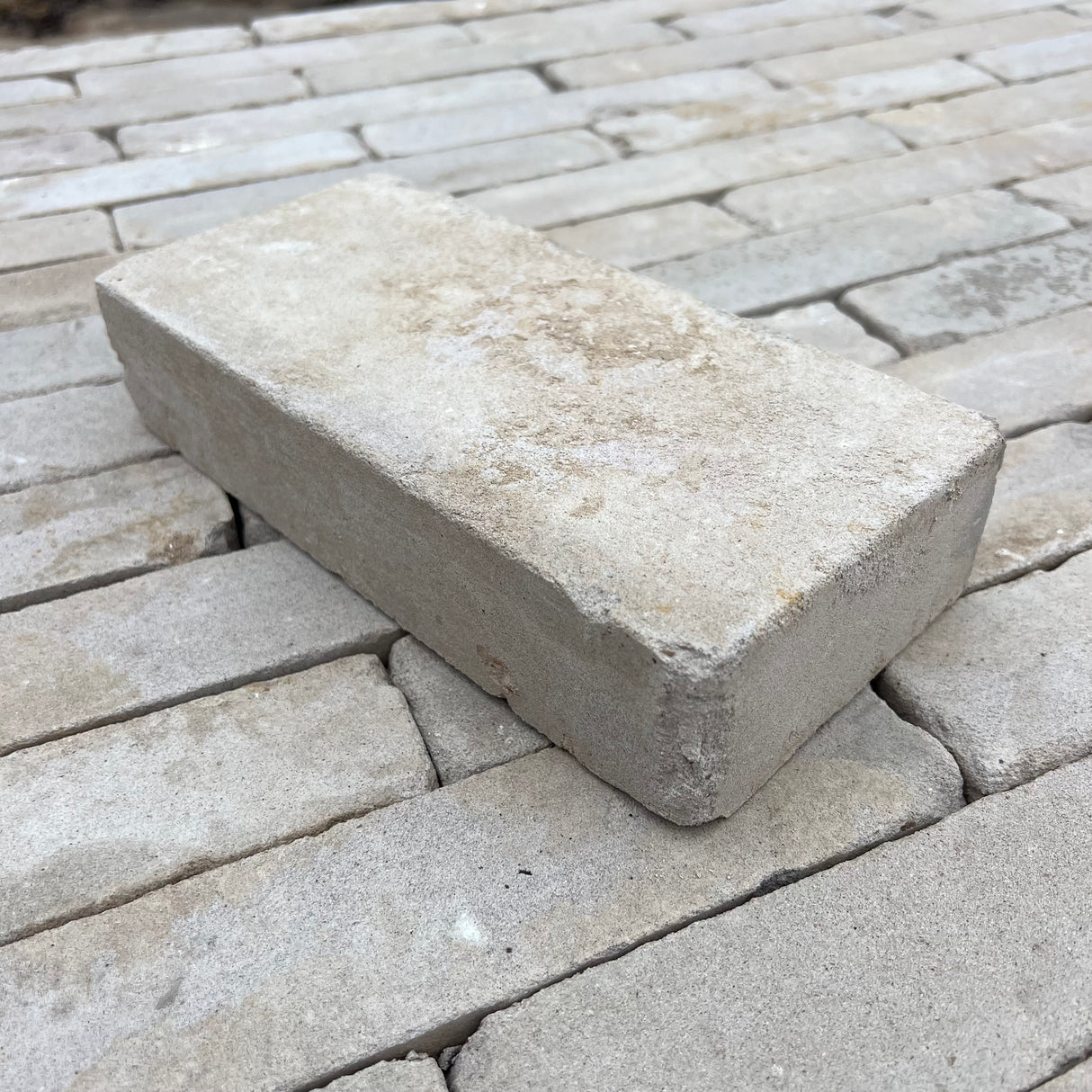 Reclaimed White Linear Bricks | Pack Of 400 Bricks | Free Delivery
