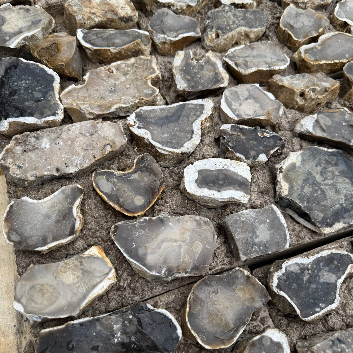Natural Knapped Flint Cladding Blocks - Per SQM