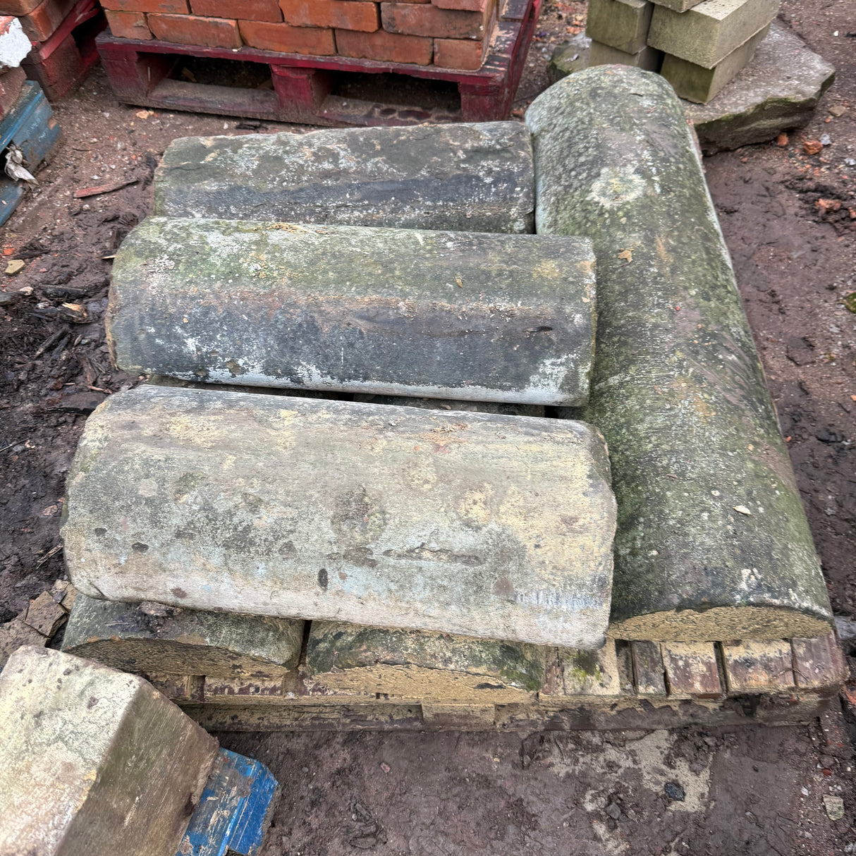 Reclaimed Hogback Stone Wall Coping - Job Lot