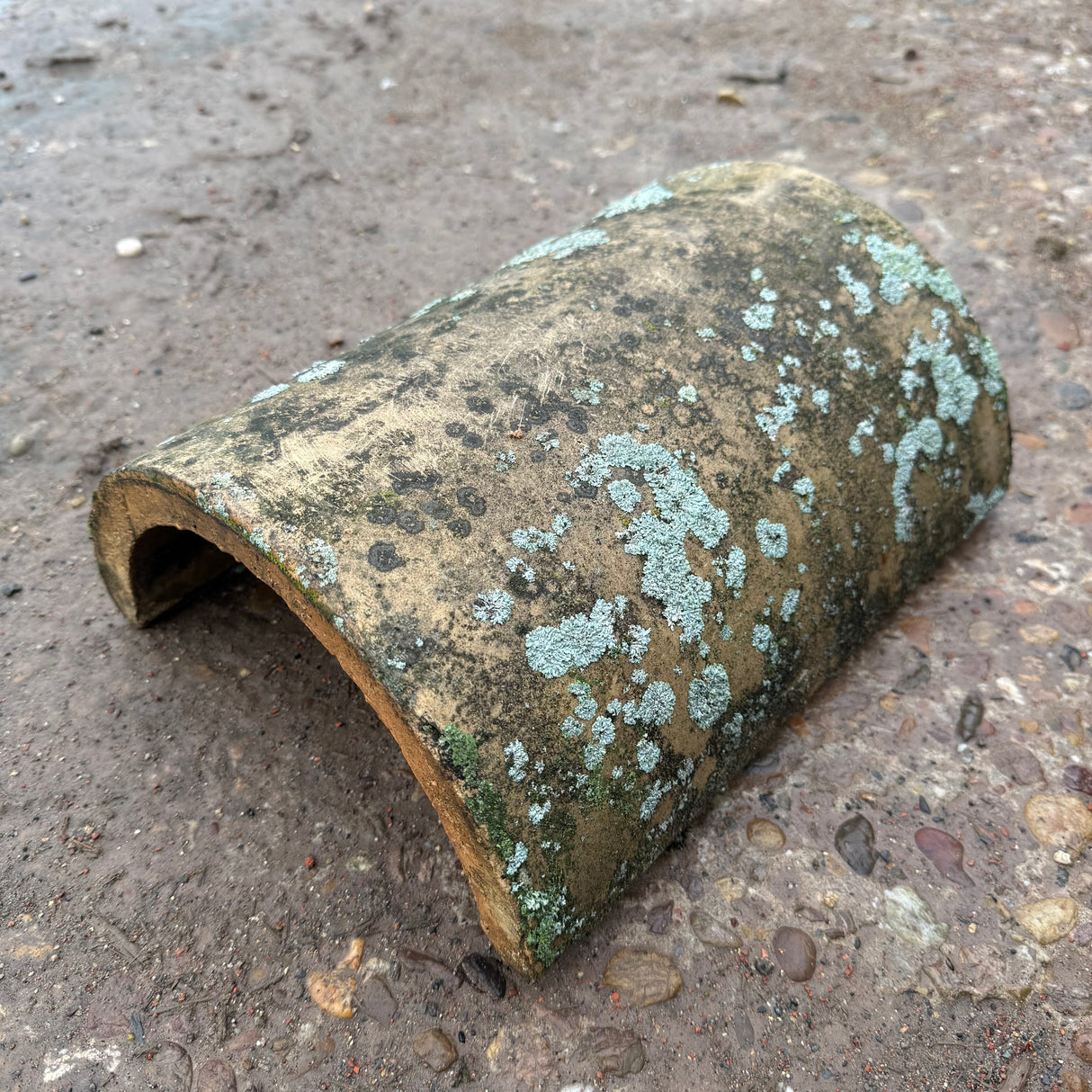 Reclaimed Buff Half Round Ridge Tiles