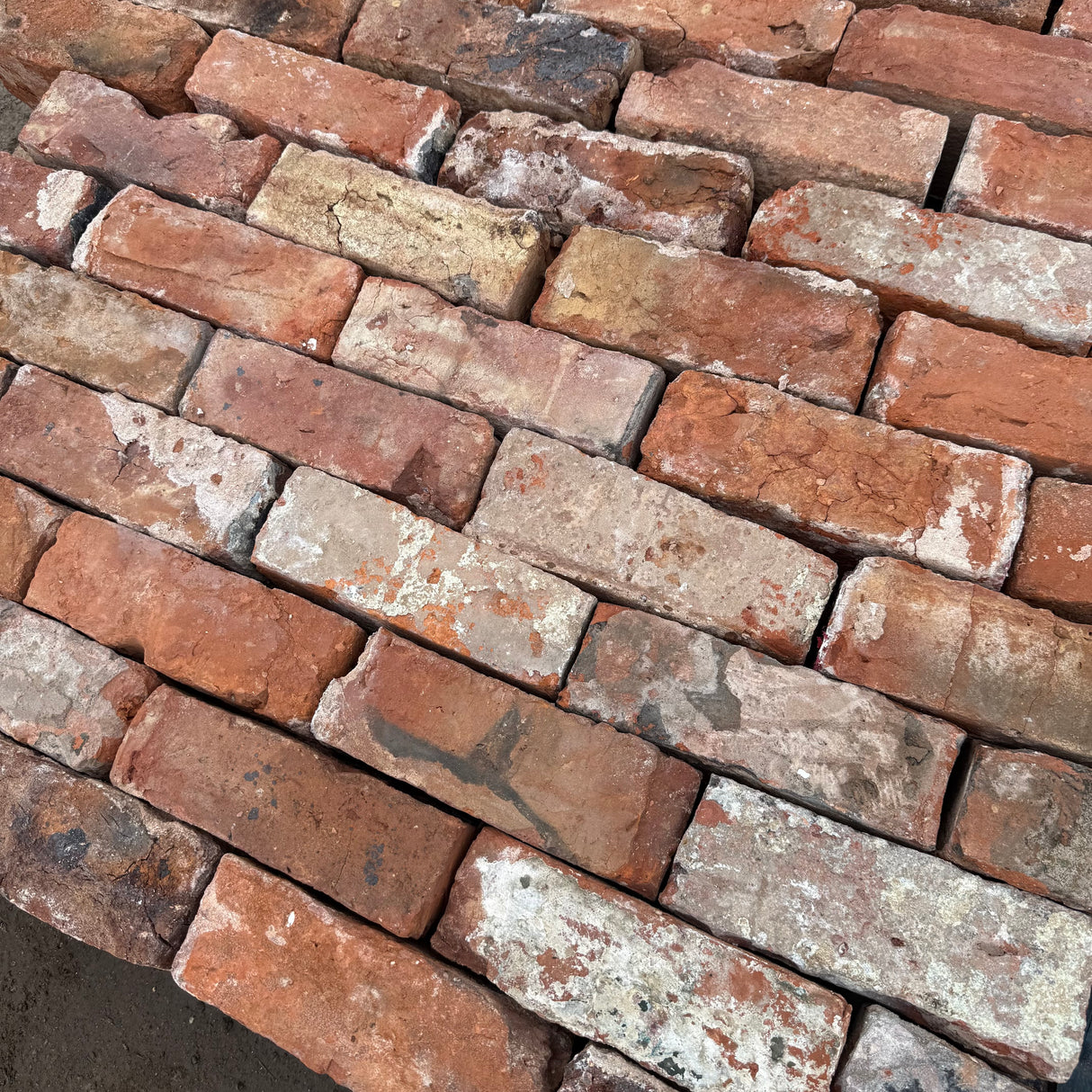 Reclaimed Chester Handmade Bricks | Pack of 250 Bricks | Free Delivery