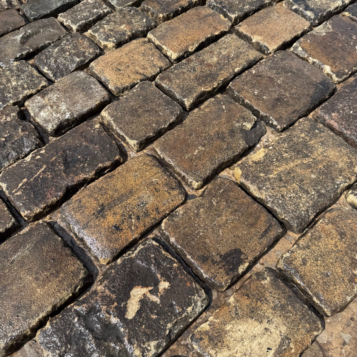 Reclaimed Gritstone Cobble Tops - Per SQM