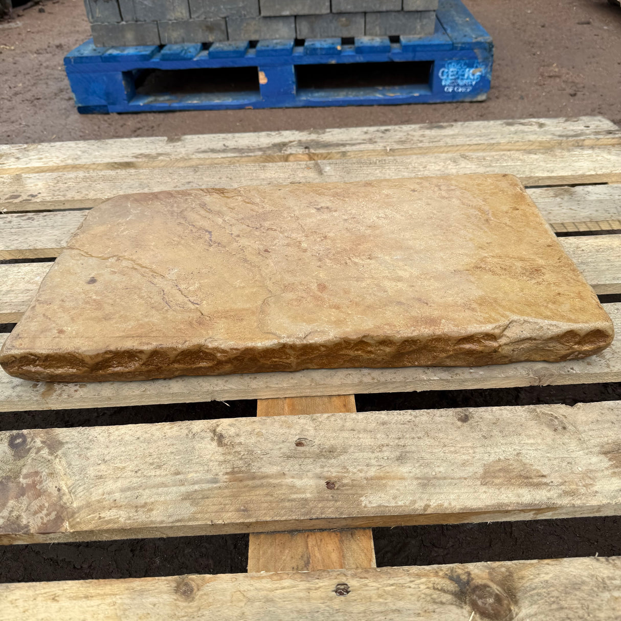 Aged Sandstone Wall Coping