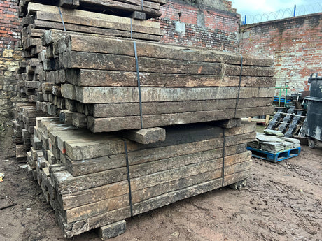 Reclaimed Oak Timber Railway Sleeper - Grade A - 8.5ft - Reclaimed Brick Company