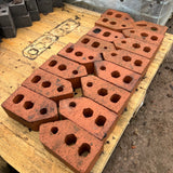 AN1.2 Smooth Red 65mm Squint Bricks