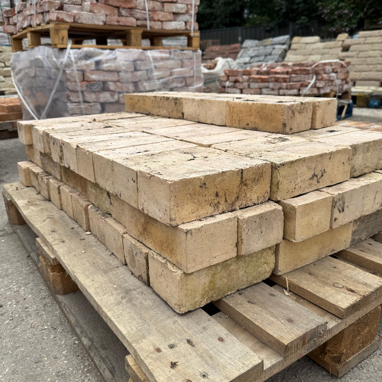 Reclaimed 73mm Yellow Pressed Bricks - Job Lot of 98