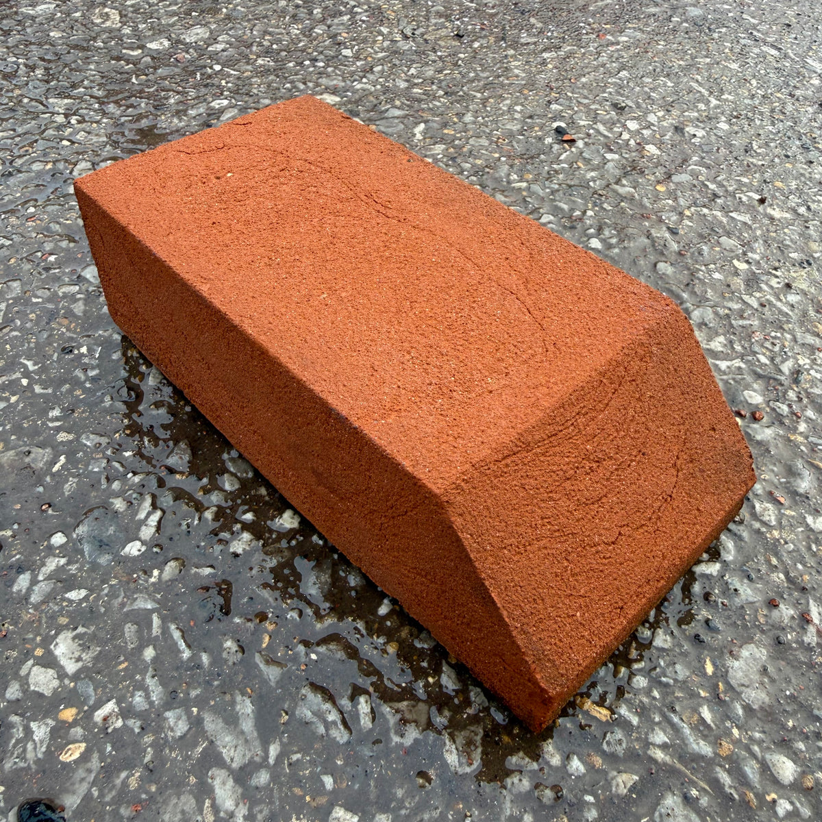 PL2.2 Red Handmade Plinth Header