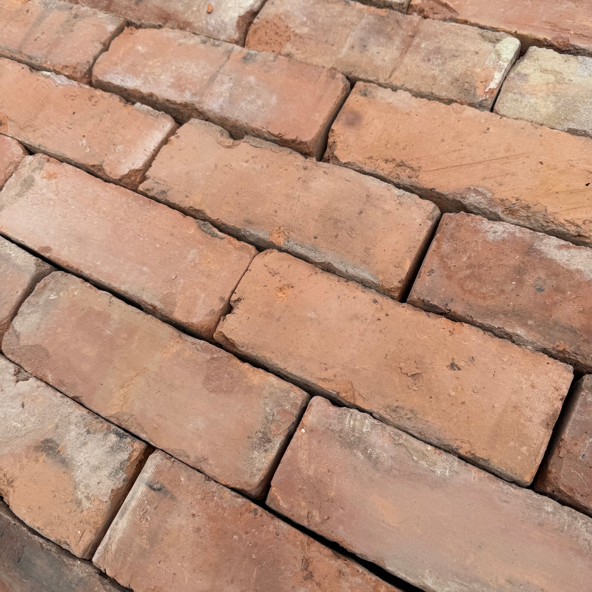 Reclaimed Nottingham Wirecut Imperial Bricks | Pack of 250 Bricks | Free Delivery