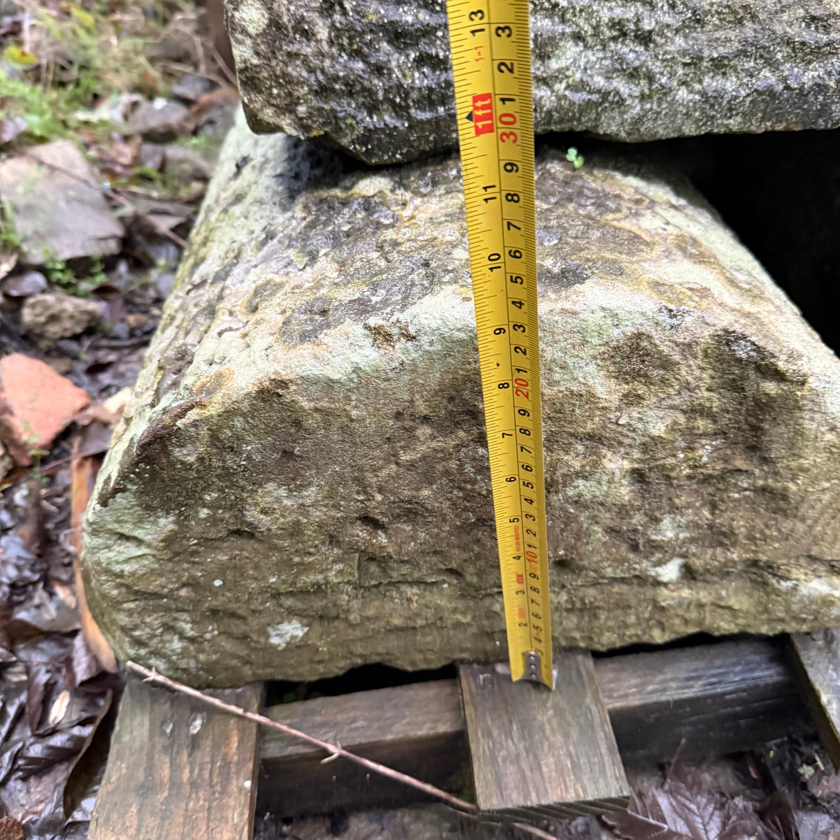 Reclaimed Stone Coping - Job Lot