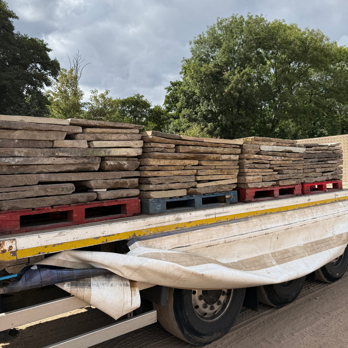 Reclaimed Grade A Yorkshire Stone Paving - Per SQM