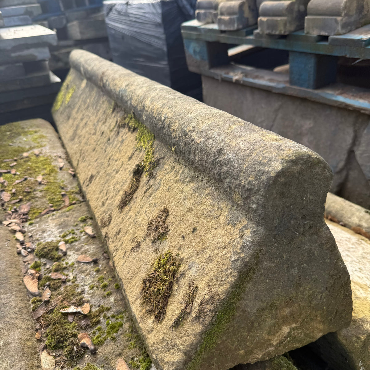 Reclaimed Roll Top Stone Wall Coping - Job Lot