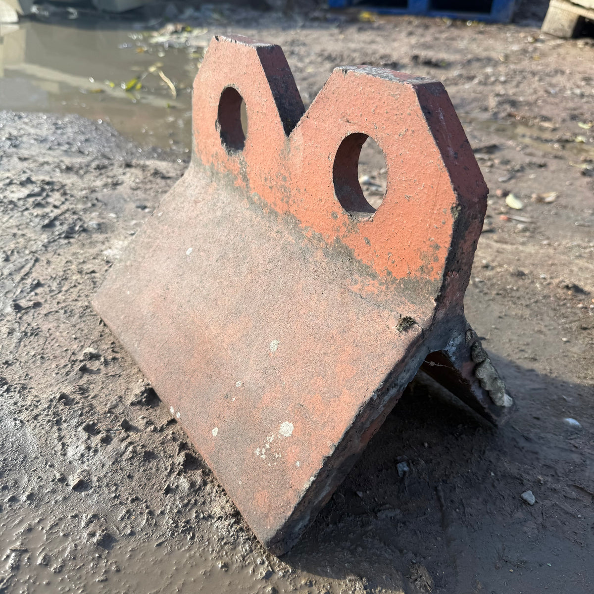Reclaimed Red Two Hole Crested Clay Ridge Tile
