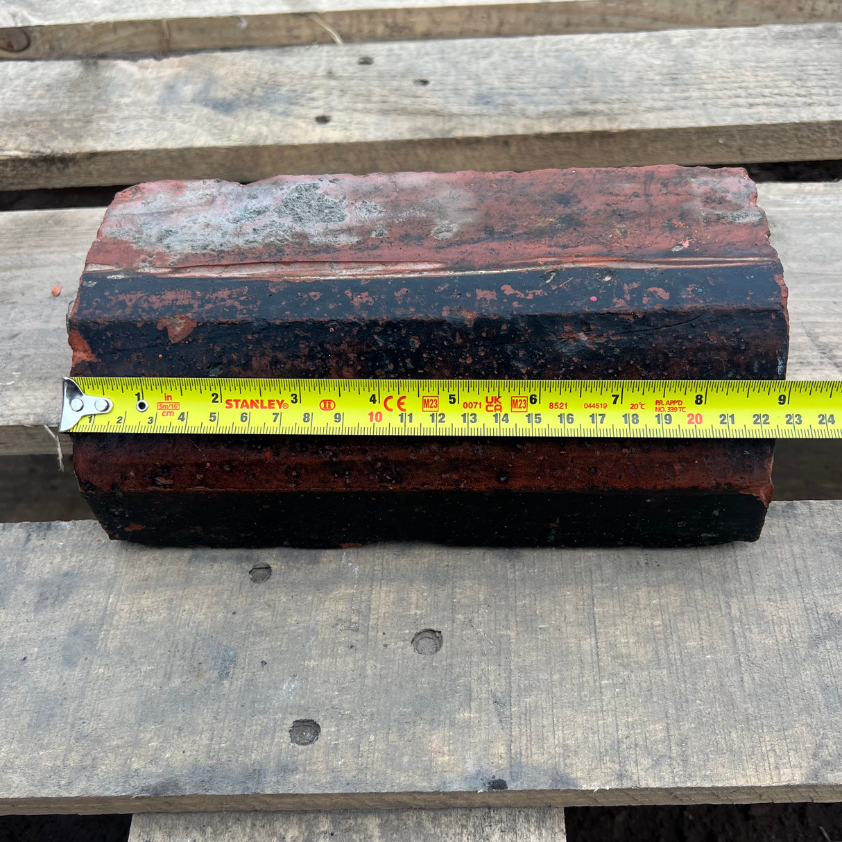 Reclaimed Weathered Red Plinth Brick