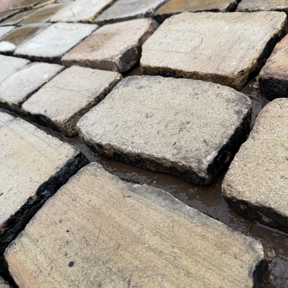 Reclaimed Sawn Yorkshire Stone Cobble Tops - Per SQM