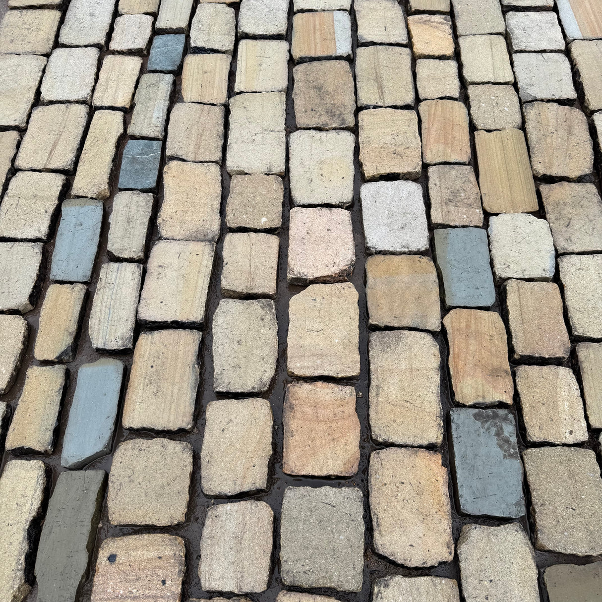 Reclaimed Sawn Yorkshire Stone Cobble Tops - Per SQM
