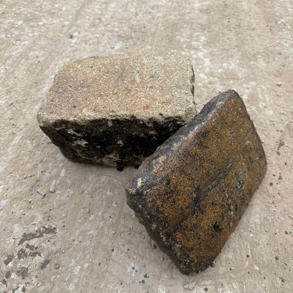 Reclaimed Gritstone Cobble Tops - Per SQM