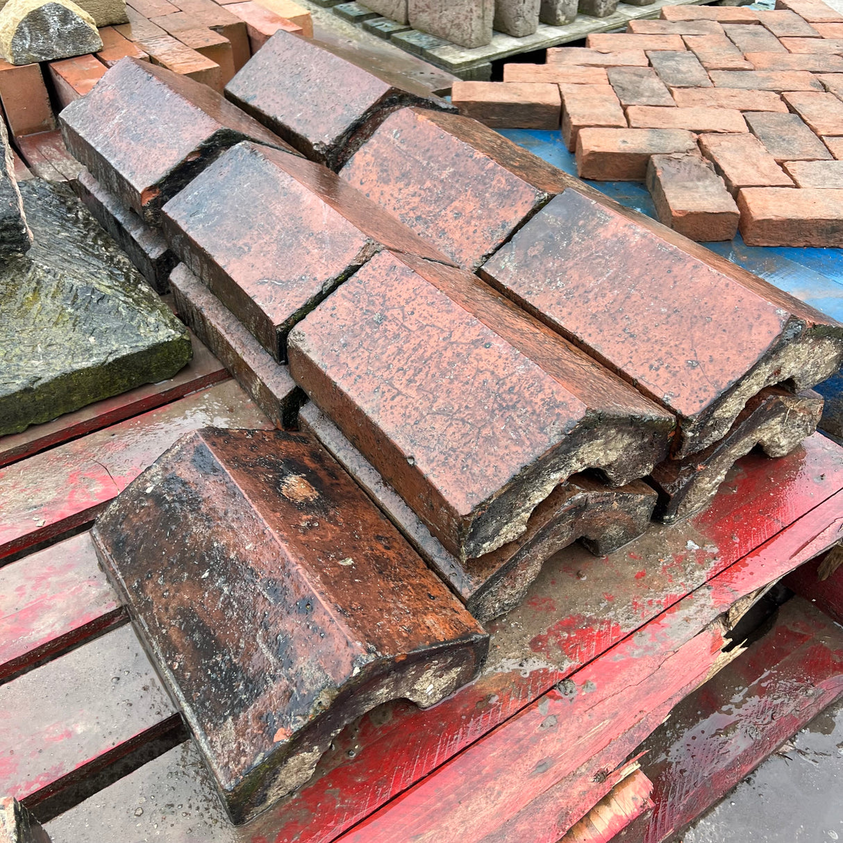 Reclaimed Triangle Brick Wall Coping - Job Lot