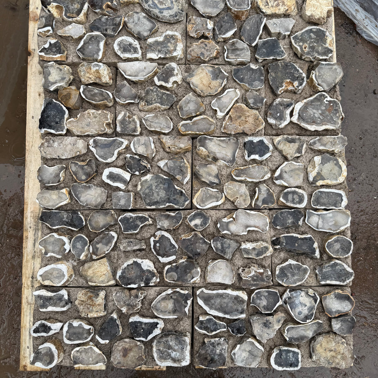 Natural Knapped Flint Cladding Blocks - Per SQM