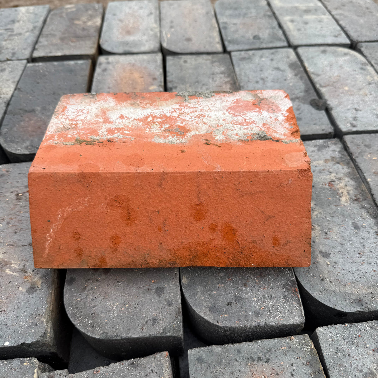 Reclaimed Red Cill Plinth Bricks