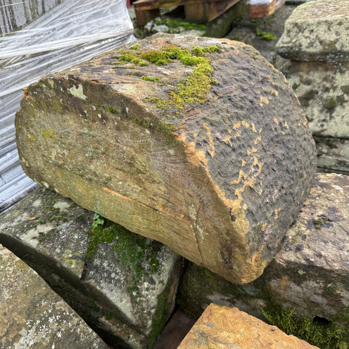 Reclaimed Half Round Wall Coping - Job Lot
