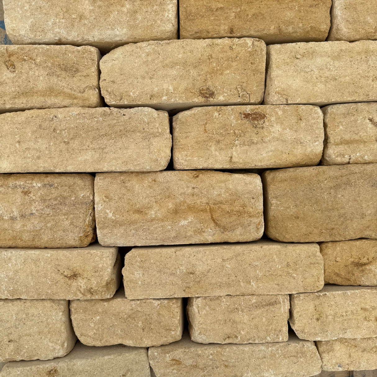 Cotswold Gold Tumbled Building Stone - Per SQM
