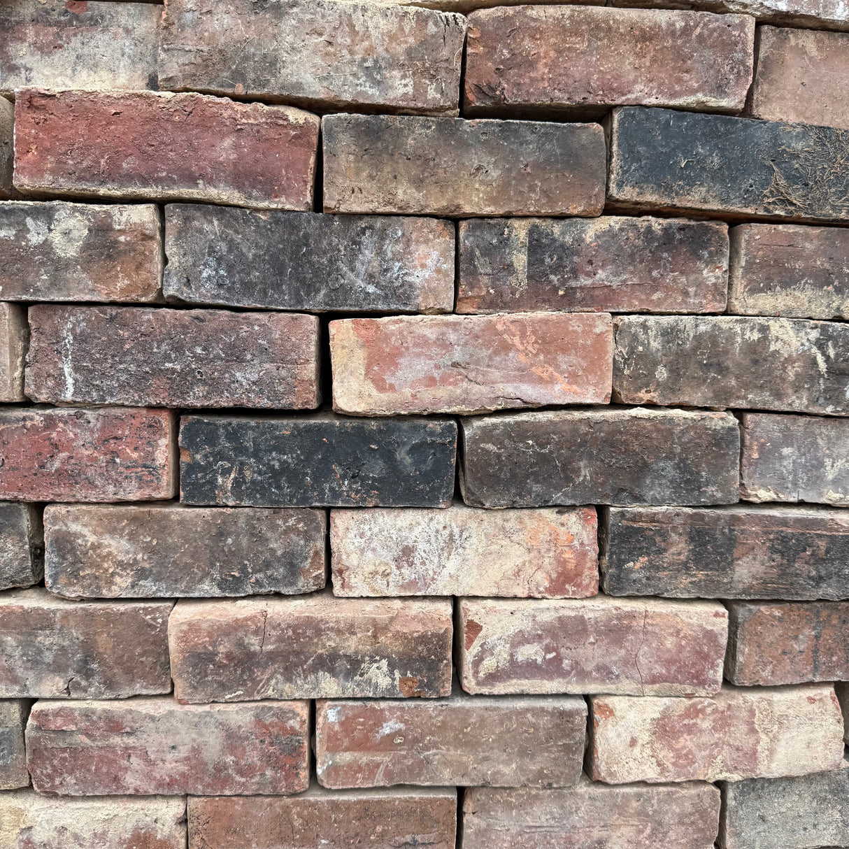 Reclaimed Staffordshire Handmade Bricks | Pack of 250 Bricks | Free Delivery