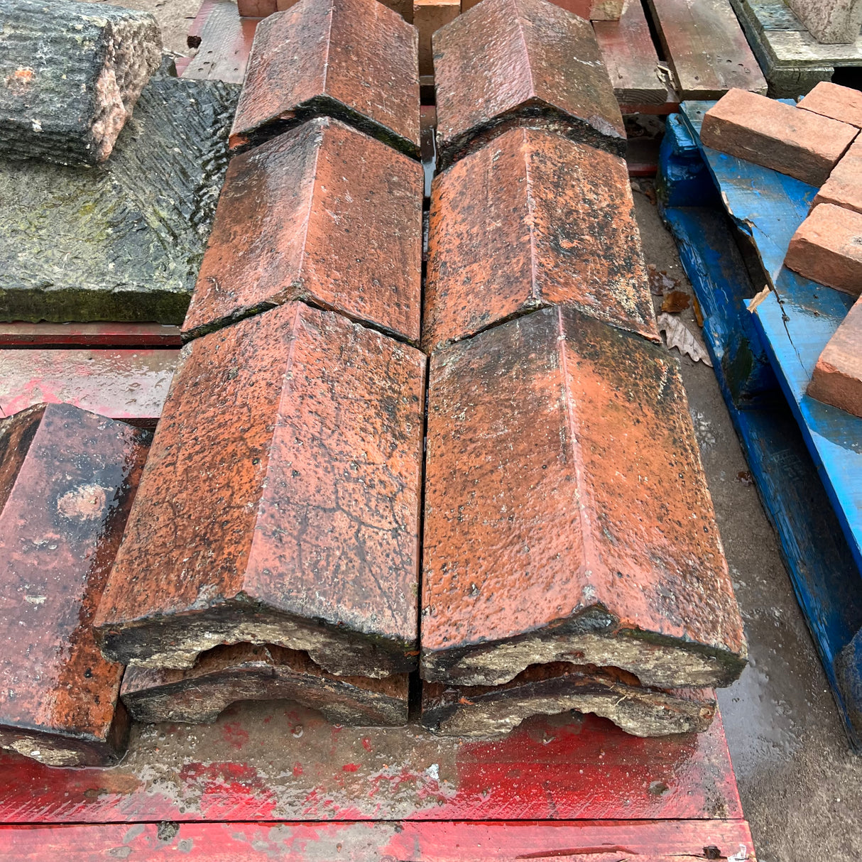 Reclaimed Triangle Brick Wall Coping - Job Lot