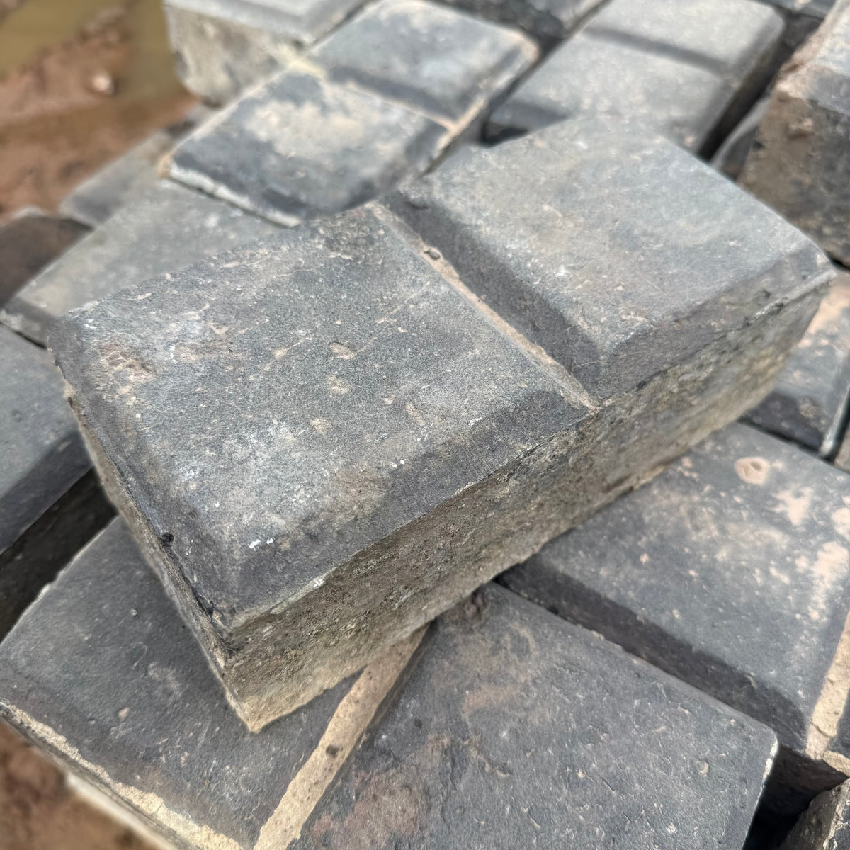Reclaimed Staffordshire Blue 2 Bar Stable Paver