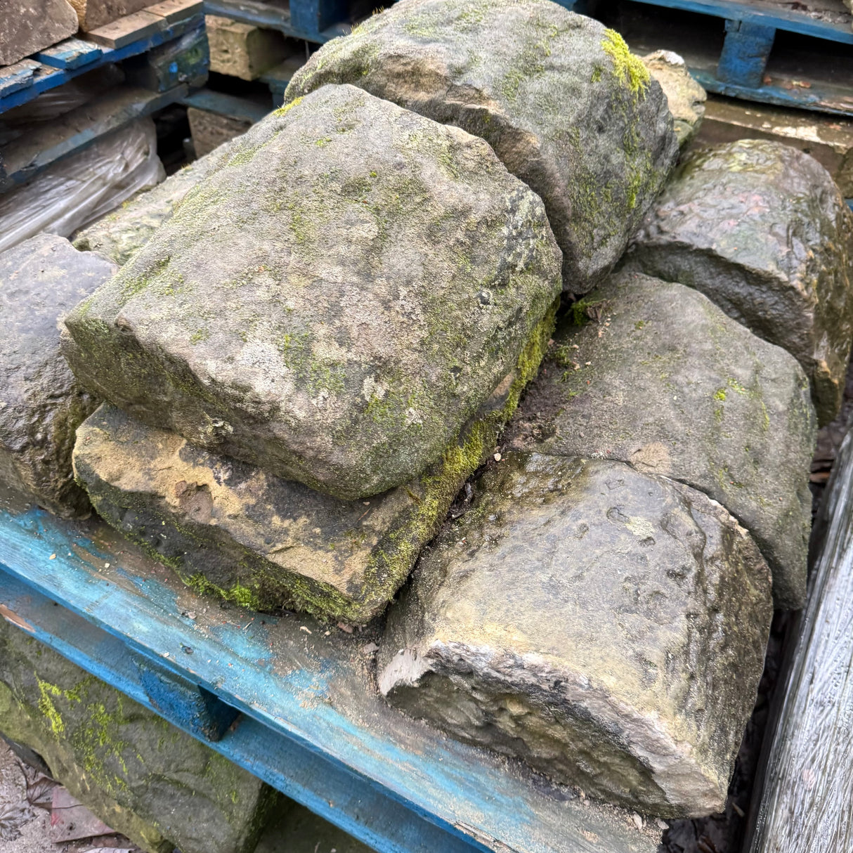 Reclaimed Saddleback Stone Wall Coping - Job Lot