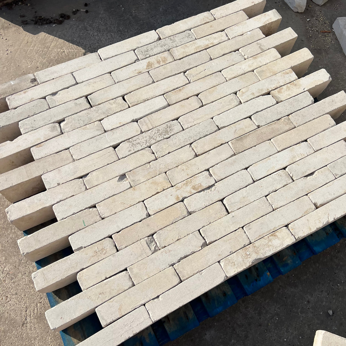 Reclaimed White Linear Bricks | Pack Of 400 Bricks | Free Delivery