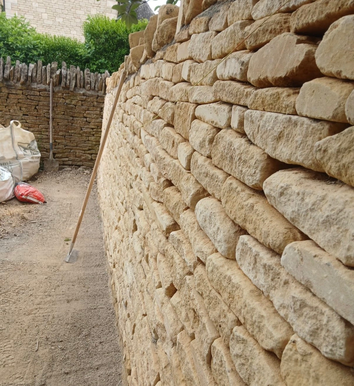 Cotswold Gold Dry Stone Walling - Per Bag
