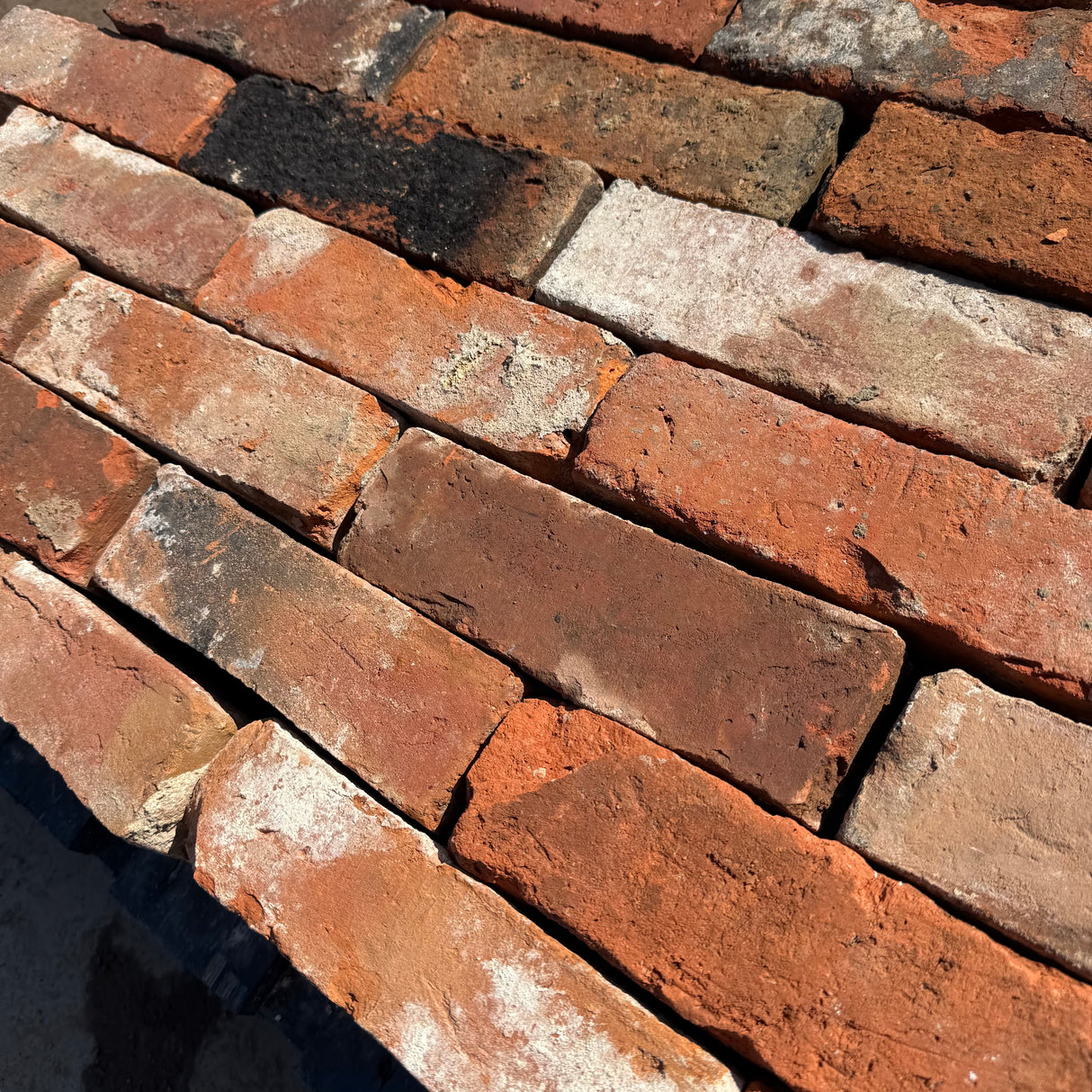 Reclaimed 2 1/2” Farmhouse Handmade Bricks | Pack of 250 Bricks | Free Delivery