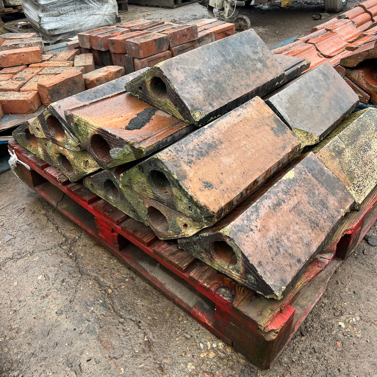 Reclaimed Brown Glazed Wall Coping - Job Lot